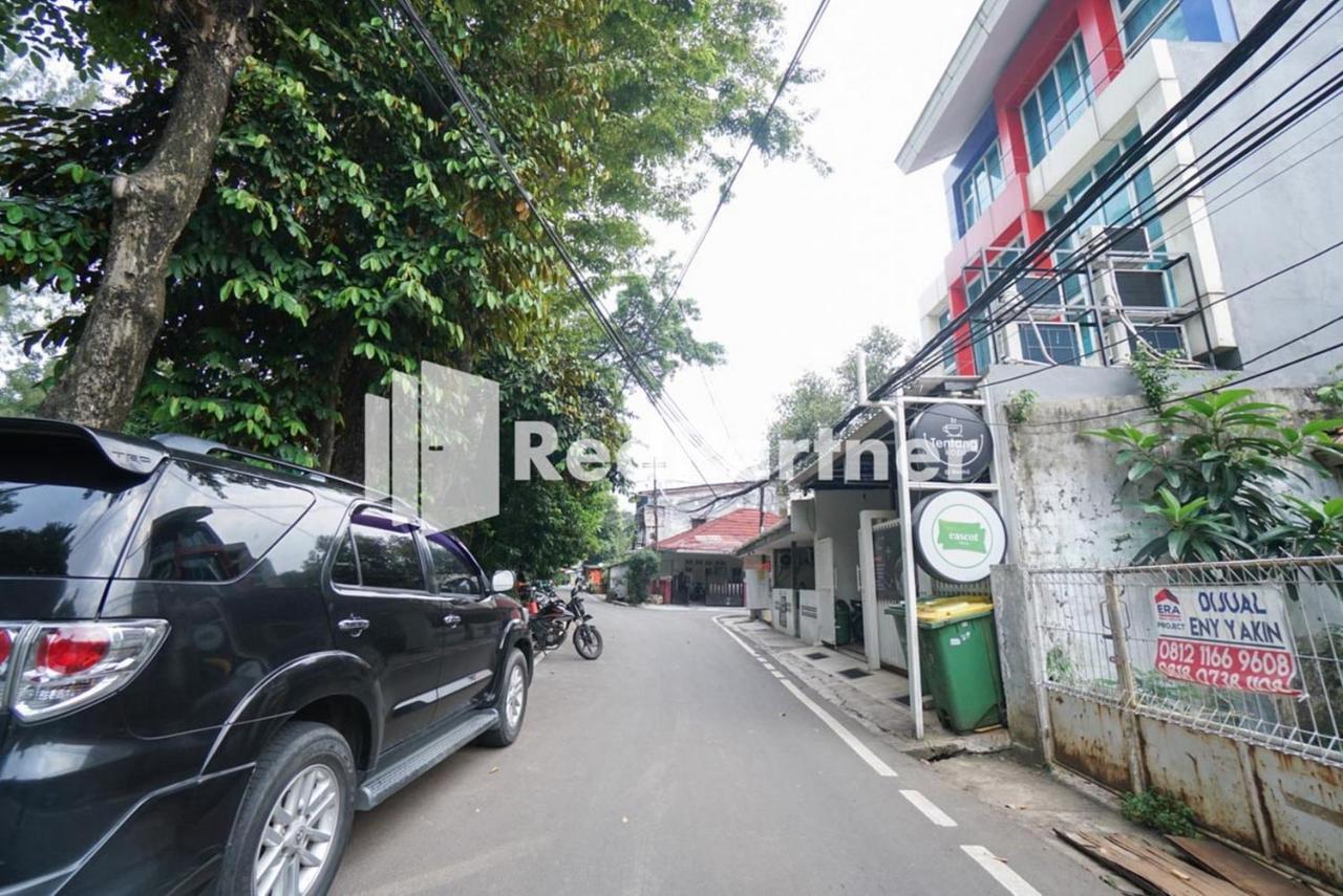 Eascot Hotel Mitra Reddoorz Jakarta Buitenkant foto