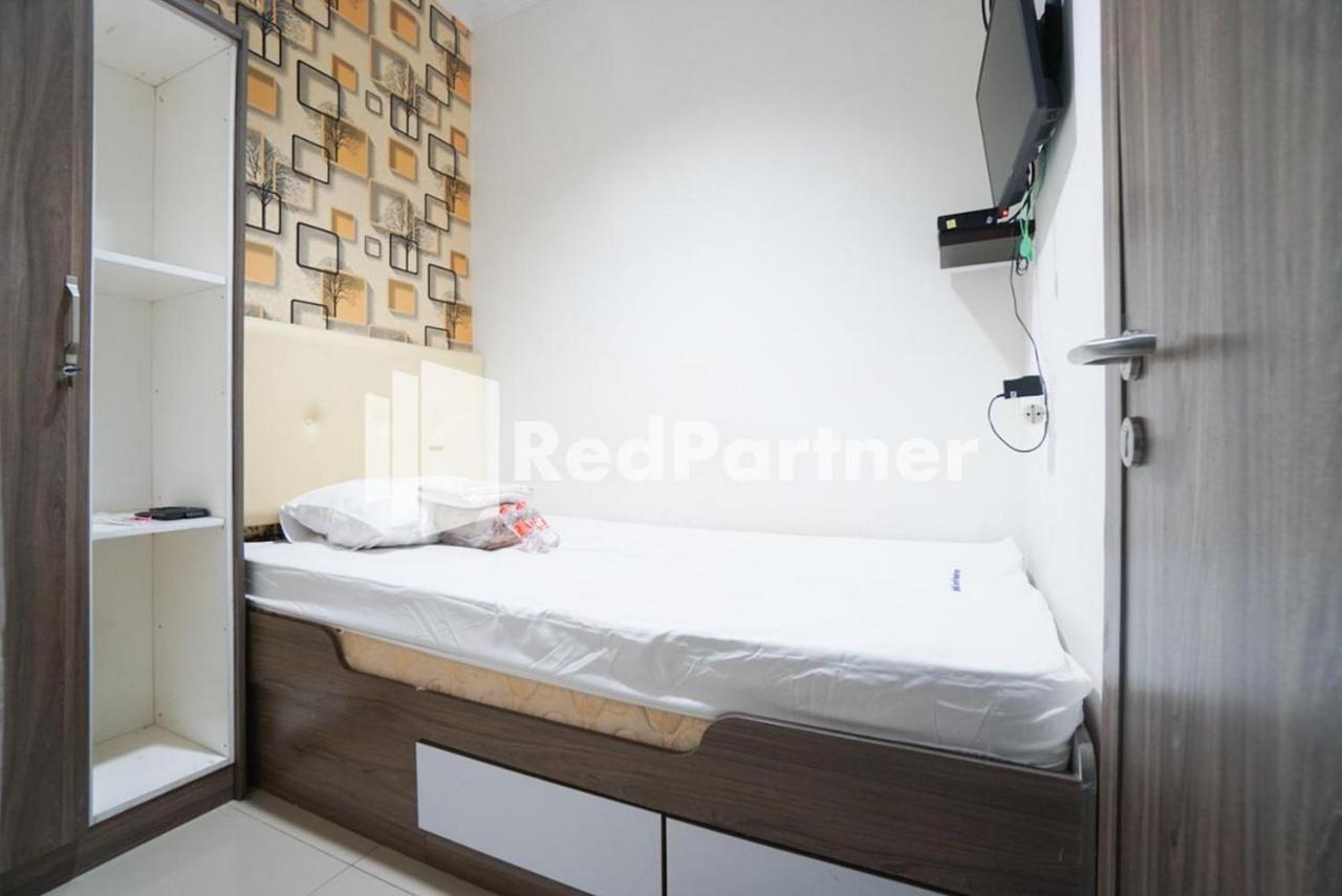 Eascot Hotel Mitra Reddoorz Jakarta Buitenkant foto