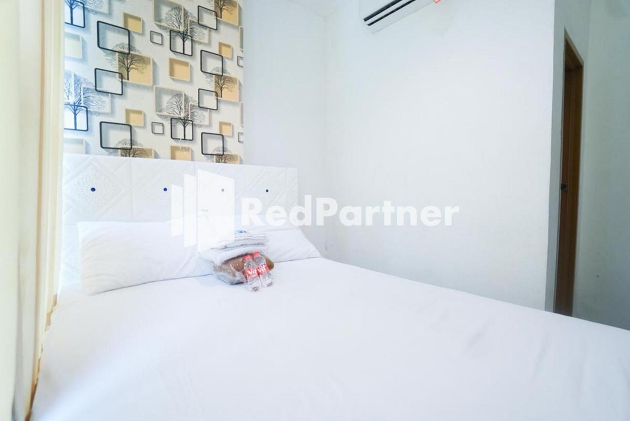 Eascot Hotel Mitra Reddoorz Jakarta Buitenkant foto